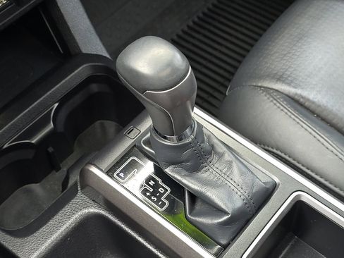 Used 2023 Toyota Tacoma Limited image 32