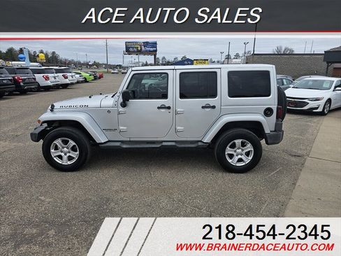 Used 2012 Jeep Wrangler Unlimited Rubicon w/ Connectivity Group AWD/4WD image 5
