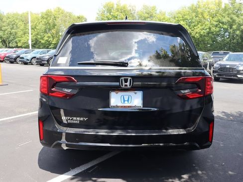 Used 2026 Honda Odyssey EX-L image 4