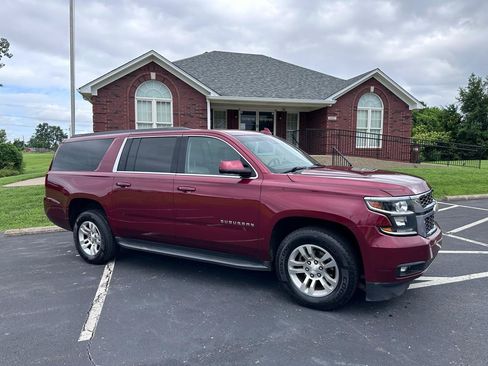 Used 2016 Chevrolet Suburban LT RWD image 10