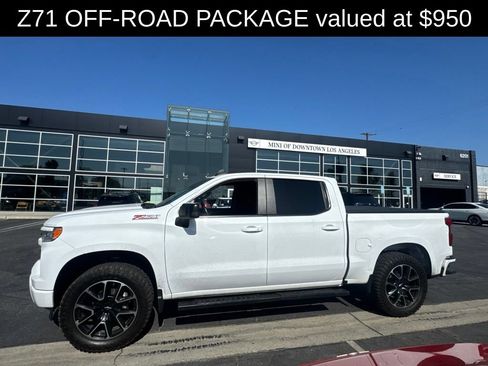 Used 2022 Chevrolet Silverado 1500 RST w/ Z71 Off-Road Package AWD/4WD image 2