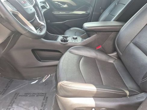 Used 2023 GMC Terrain SLT AWD/4WD image 12