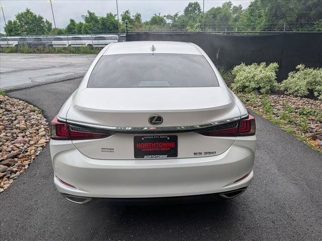 Used 2021 Lexus ES 350 w/ Accessory Package FWD image 4