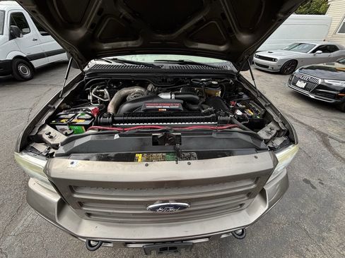 Used 2005 Ford Excursion Limited image 22