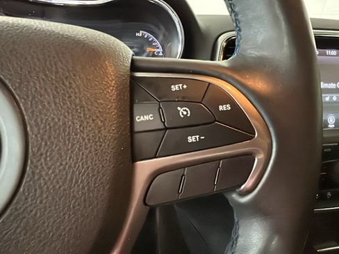 Used 2018 Jeep Grand Cherokee Laredo AWD/4WD image 20