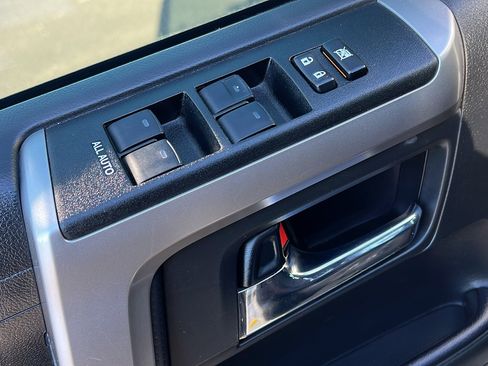 Used 2021 Toyota 4Runner 4WD image 17