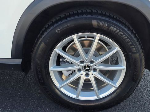Used 2024 Mercedes-Benz GLE 350 4MATIC w/ Driver Assistance Package image 20