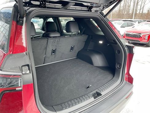 Used 2025 Chevrolet Equinox LT w/ Convenience Package II image 24