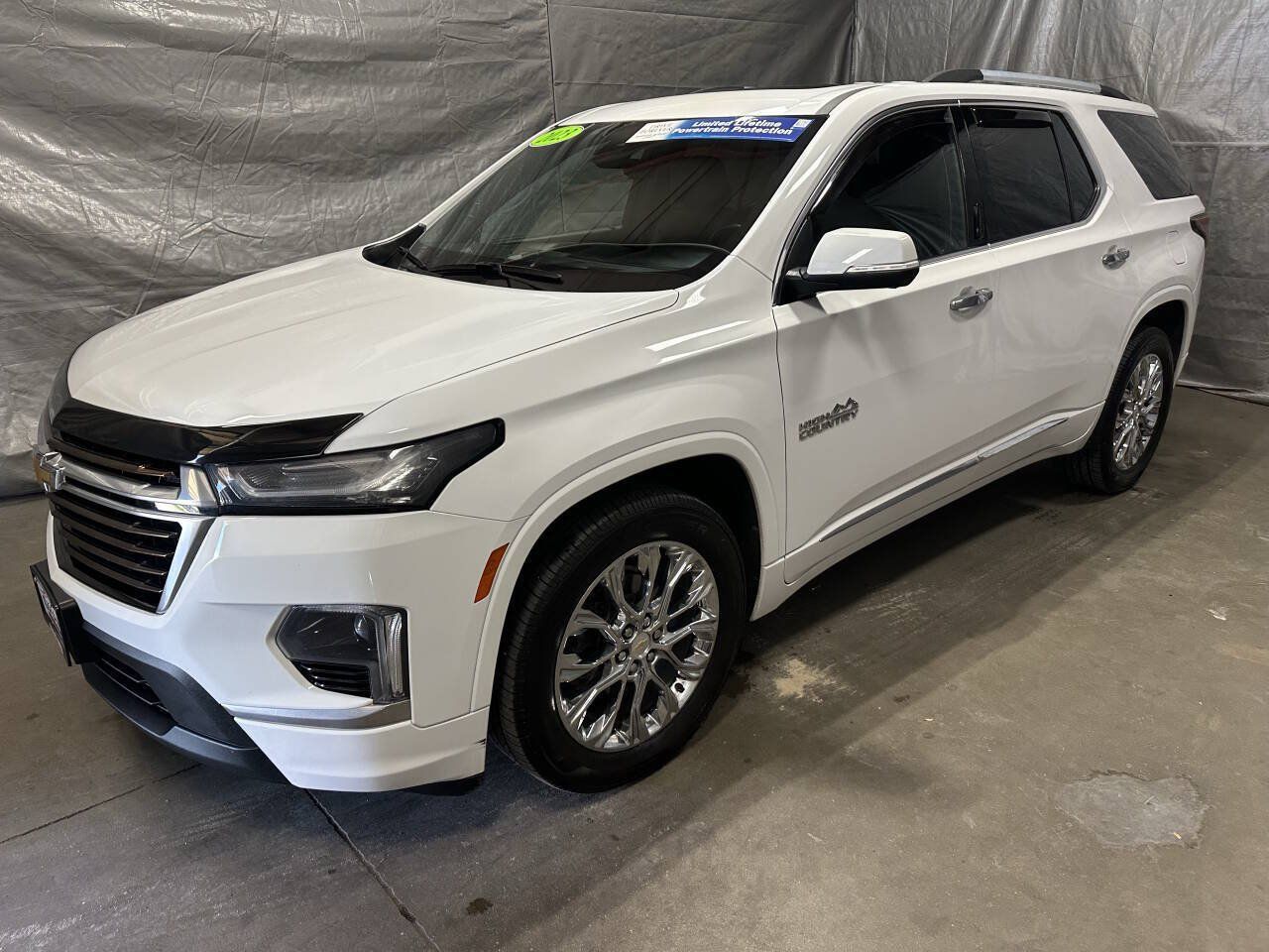Used 2023 Chevrolet Traverse High Country w/ LPO, Cargo Package AWD/4WD image 2