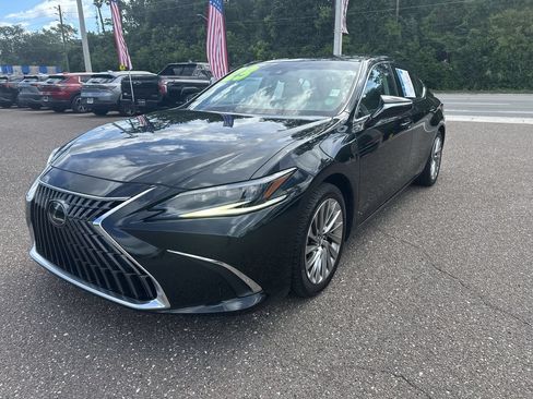 Used 2023 Lexus ES 300h w/ Accessory Package (Z2) FWD image 12