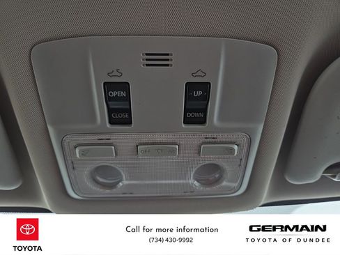 Used 2016 Toyota Corolla S image 37