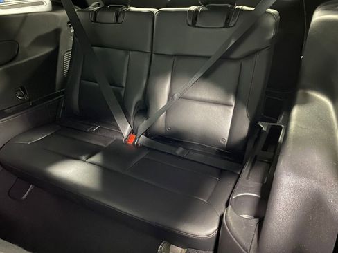 Used 2021 Ford Explorer XLT w/ Equipment Group 202A image 11