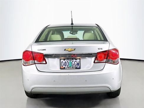 Used 2011 Chevrolet Cruze LTZ image 7