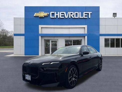 Used 2026 BMW 740i xDrive AWD/4WD image 3