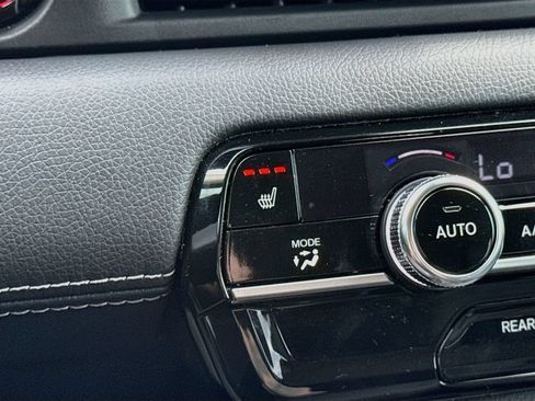 Used 2025 Honda Pilot EX-L image 23