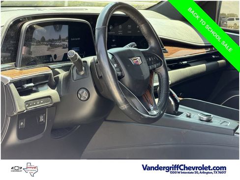 Used 2021 Cadillac Escalade ESV Premium Luxury AWD/4WD image 10