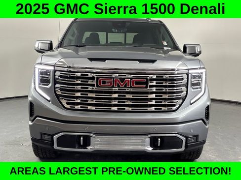 Used 2025 GMC Sierra 1500 Denali w/ Technology Package AWD/4WD image 2