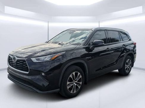 Used 2020 Toyota Highlander XLE FWD image 7