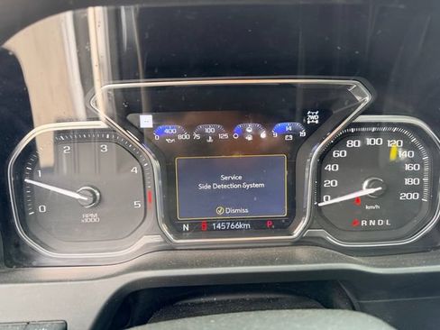 Used 2021 GMC Sierra 2500 AT4 w/ AT4 Premium Plus Package AWD/4WD image 11
