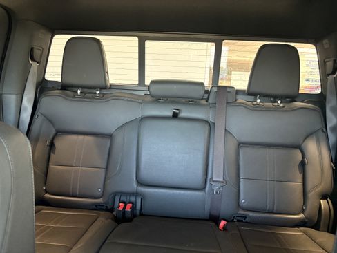 Used 2023 Chevrolet Silverado 1500 High Country w/ Technology Package image 20