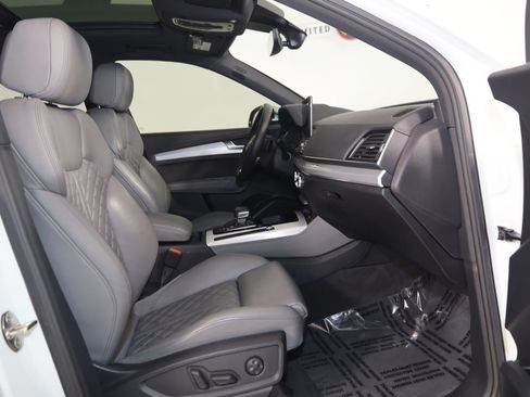 Used 2021 Audi SQ5 Premium Plus w/ Premium Plus Package AWD/4WD image 14