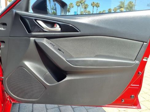 Used 2016 MAZDA MAZDA3 i Sport w/ Preferred Equipment Package FWD image 29