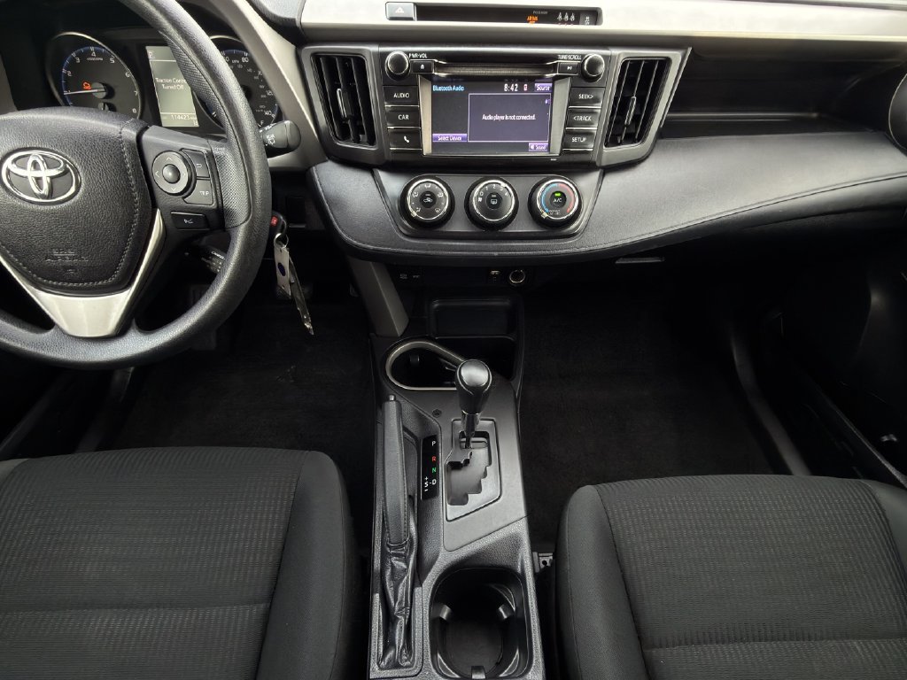 Used 2017 Toyota RAV4 LE FWD image 15