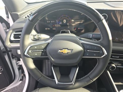 New 2026 Chevrolet Traverse LT w/ Enhanced Driving Package image 13