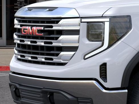 New 2026 GMC Sierra 1500 SLE w/ X31 Off-Road Package AWD/4WD image 14