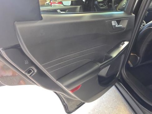 Used 2025 Ford Escape ST-Line Select AWD/4WD image 15