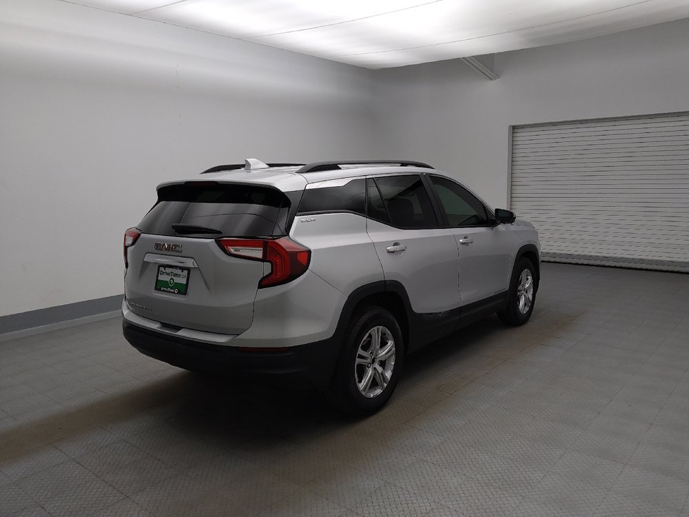 Used 2022 GMC Terrain SLE w/ Driver Convenience Package FWD image 9