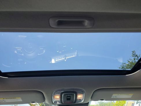 Used 2022 Hyundai Elantra Limited w/ Cargo Package FWD image 15
