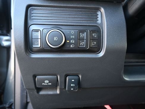 New 2026 Ford F250 Lariat w/ Black Appearance Package image 32