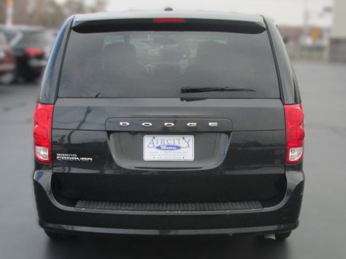 Used 2016 Dodge Grand Caravan SXT w/ UConnect Hands-Free Group image 11