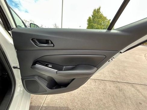 Used 2023 Nissan Altima 2.5 SV FWD image 30