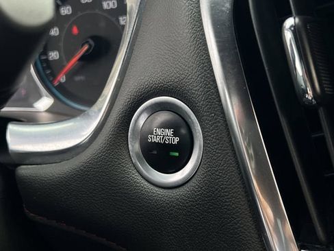 Used 2023 Chevrolet Traverse RS FWD image 20