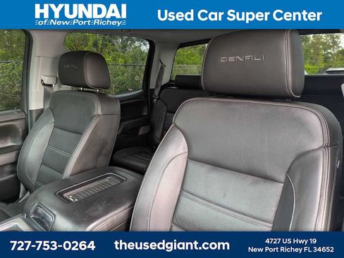 Used 2018 GMC Sierra 2500 Denali w/ Duramax Plus Package AWD/4WD image 7