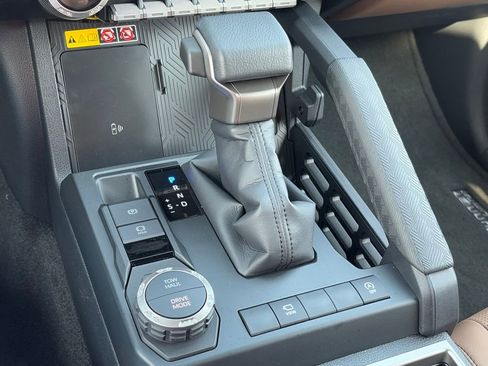 New 2025 Toyota 4Runner Limited image 24