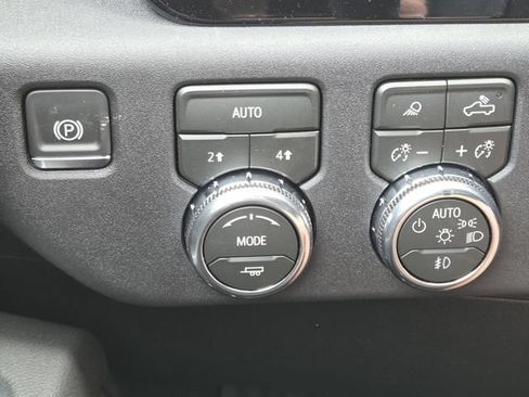 New 2026 GMC Sierra 1500 Elevation w/ Elevation Premium Package AWD/4WD image 13