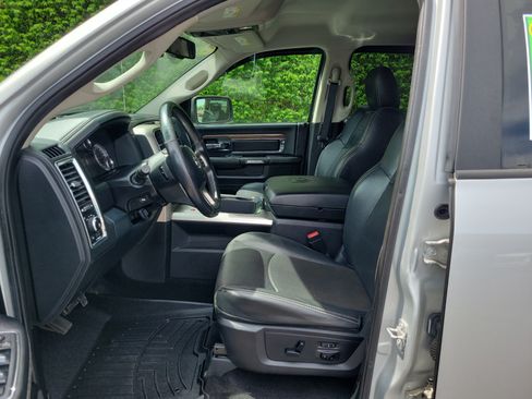 Used 2016 RAM 1500 Laramie AWD/4WD image 17