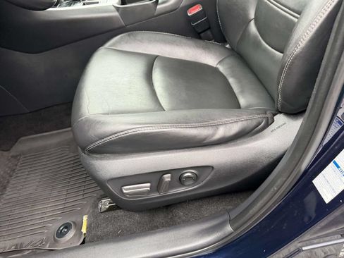 Used 2021 Toyota RAV4 XLE Premium AWD/4WD image 17