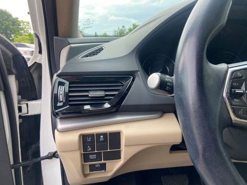 Used 2019 Acura RDX FWD image 11