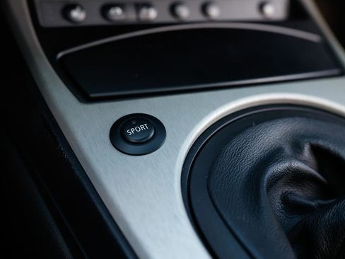 Used 2005 BMW Z4 2.5i image 34