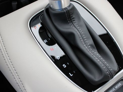 New 2026 Honda HR-V EX-L image 40