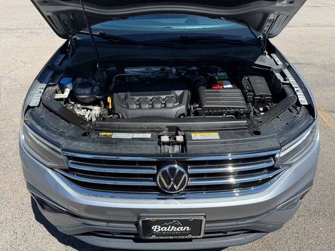 Used 2022 Volkswagen Tiguan SE AWD/4WD image 28