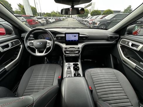 Certified 2023 Ford Explorer XLT AWD/4WD image 16