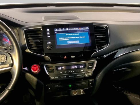 Used 2019 Honda Pilot Touring image 7