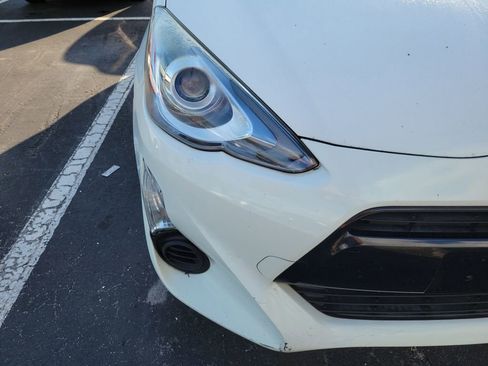 Used 2015 Toyota Prius C Two FWD image 8