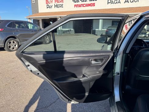 Used 2017 Toyota Camry SE image 21