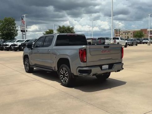 Used 2023 GMC Sierra 1500 AT4 w/ AT4 Premium Package AWD/4WD image 7